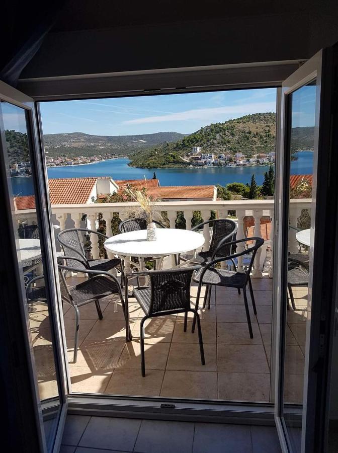 Apartmani Adriatic Rogoznica  Luaran gambar