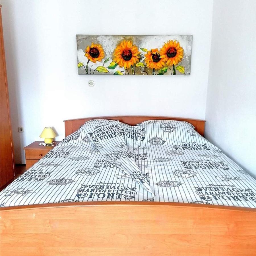 Apartmani Adriatic Rogoznica  Luaran gambar