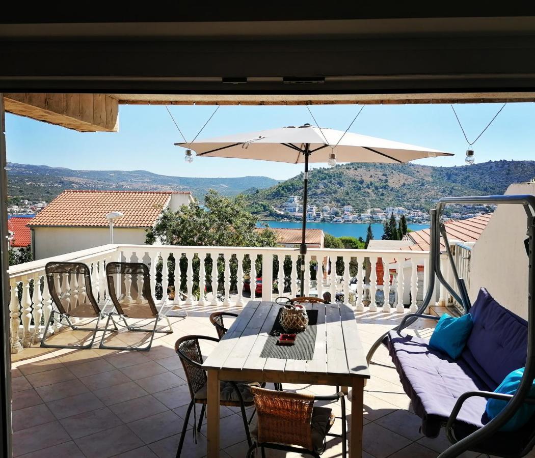 Apartmani Adriatic Rogoznica  Luaran gambar