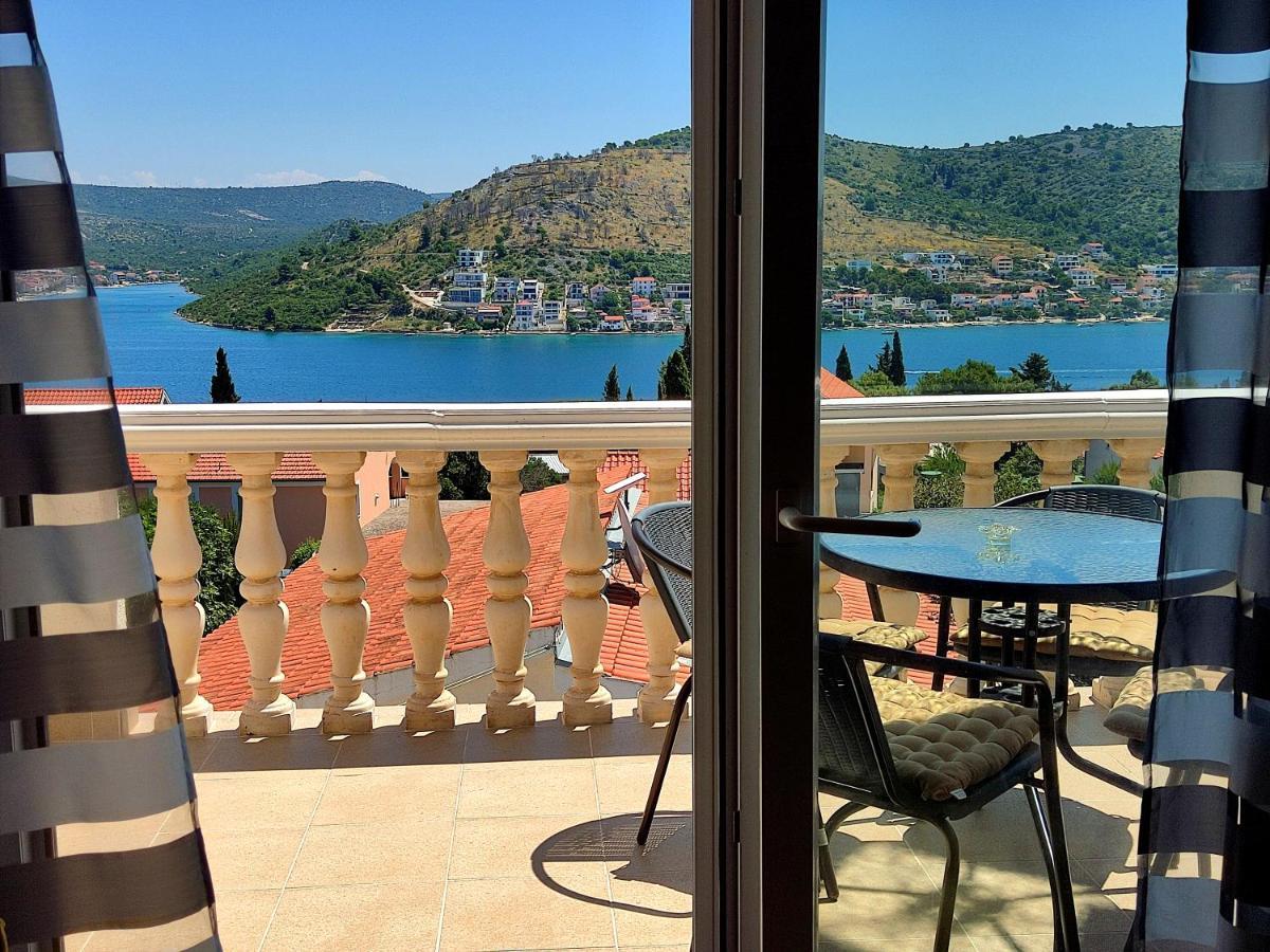 Apartmani Adriatic Rogoznica  Luaran gambar
