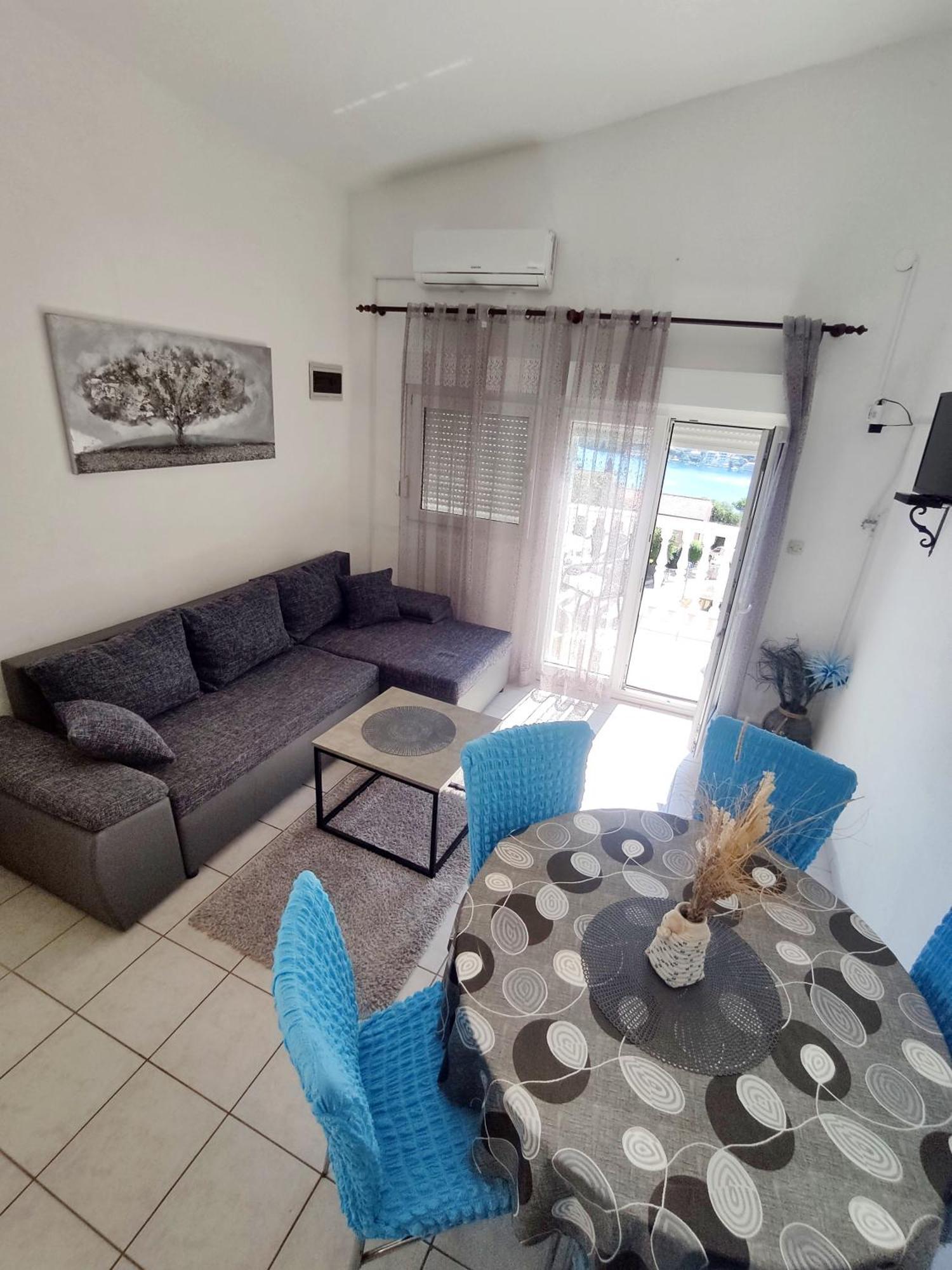 Apartmani Adriatic Rogoznica  Luaran gambar