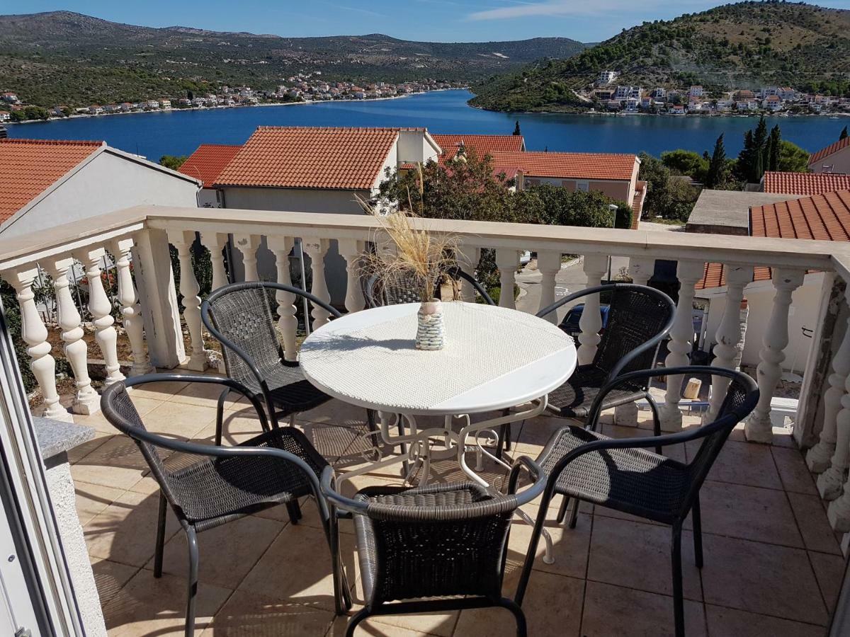 Apartmani Adriatic Rogoznica  Luaran gambar