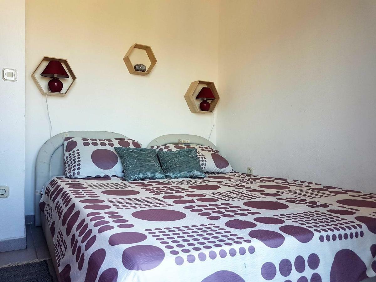 Apartmani Adriatic Rogoznica  Luaran gambar